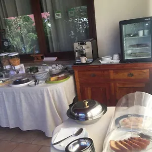  Bed & Breakfast La Ginestra Chia